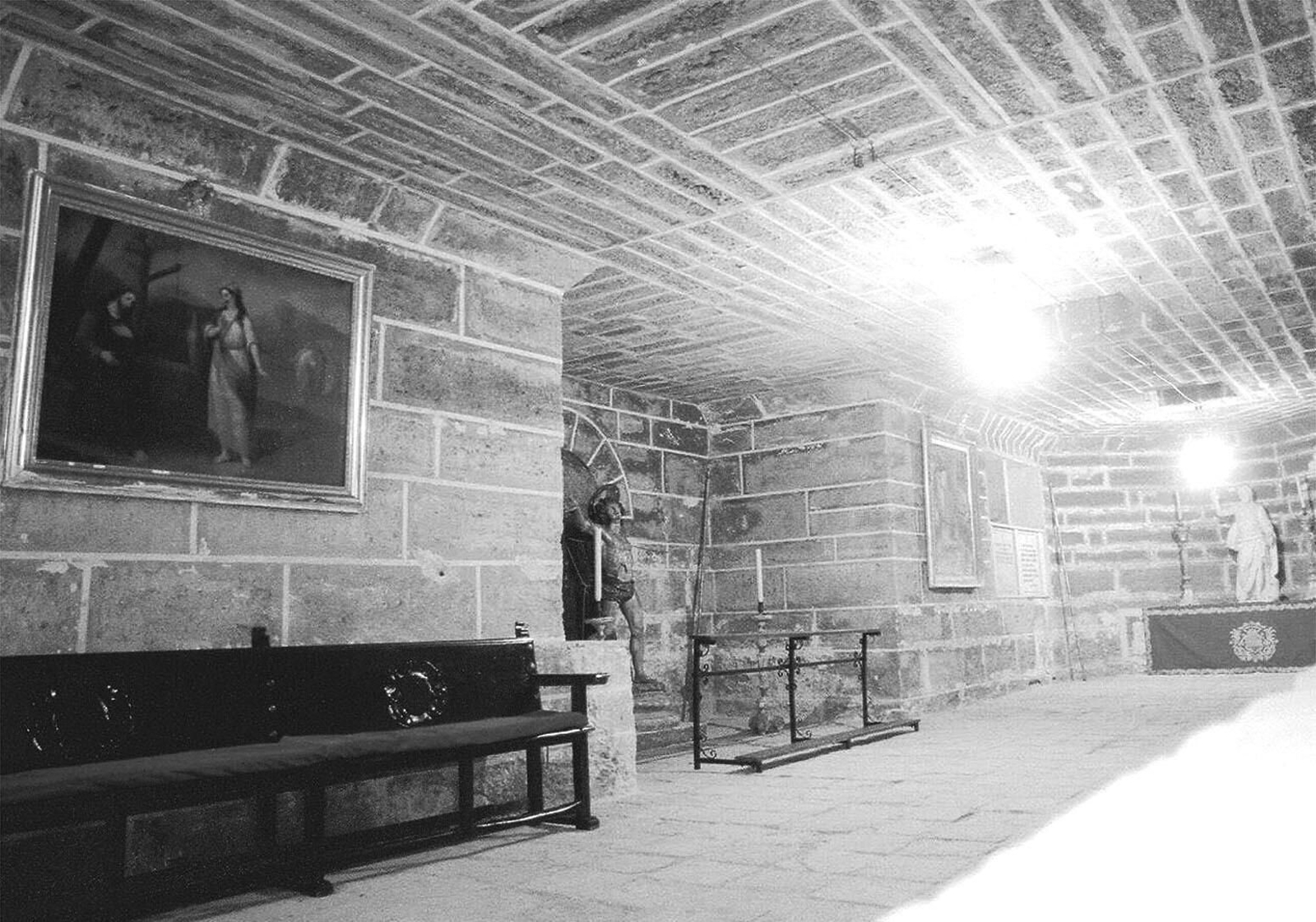 Aspecto parcial de la cripta de la Catedral de Cádiz