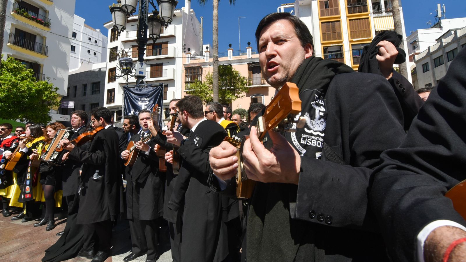 Fotos del pasacalles del X Certamen Internacional de Tunas Ciudad de Algeciras