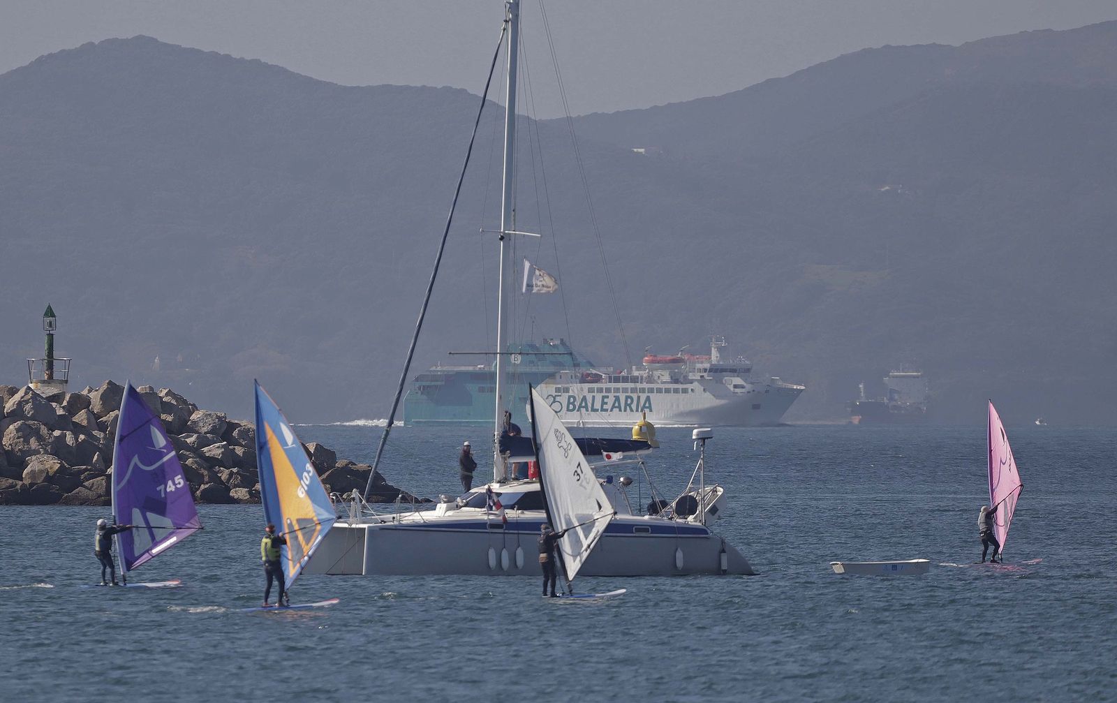 Las fotos de la segunda jornada opa de Andalucía de la clase Windsurfer, en La Línea