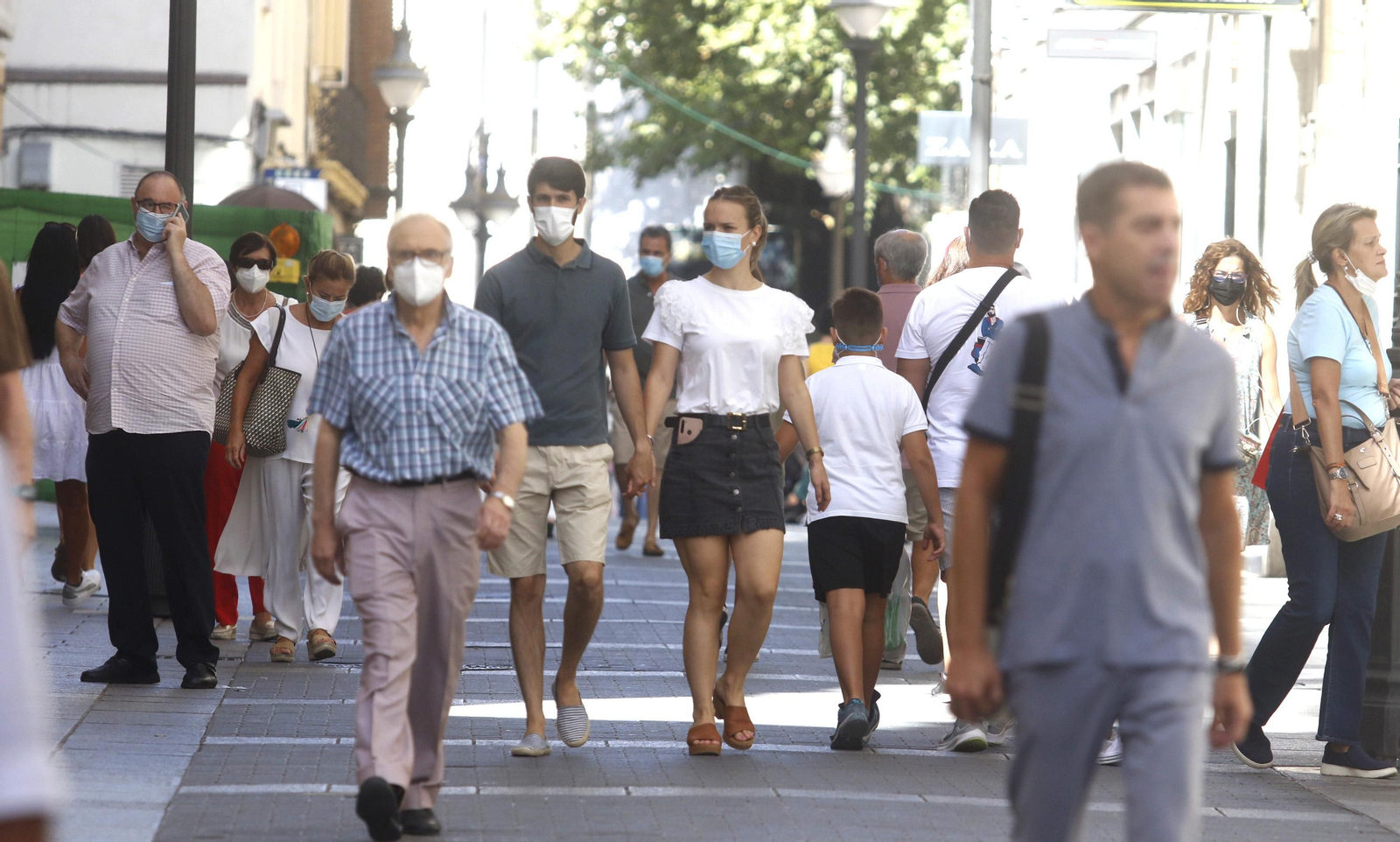 Las calles de Córdoba se llenan tras la época estival