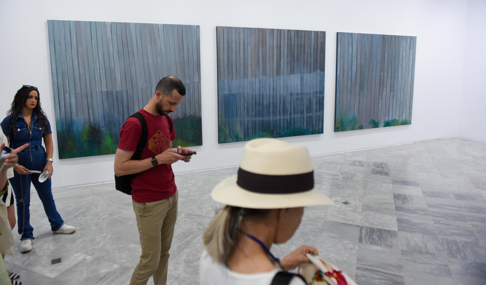 El CAAC presenta la renovación de la exposición Devenir pintura, con los Cielos de Carmen Laffón