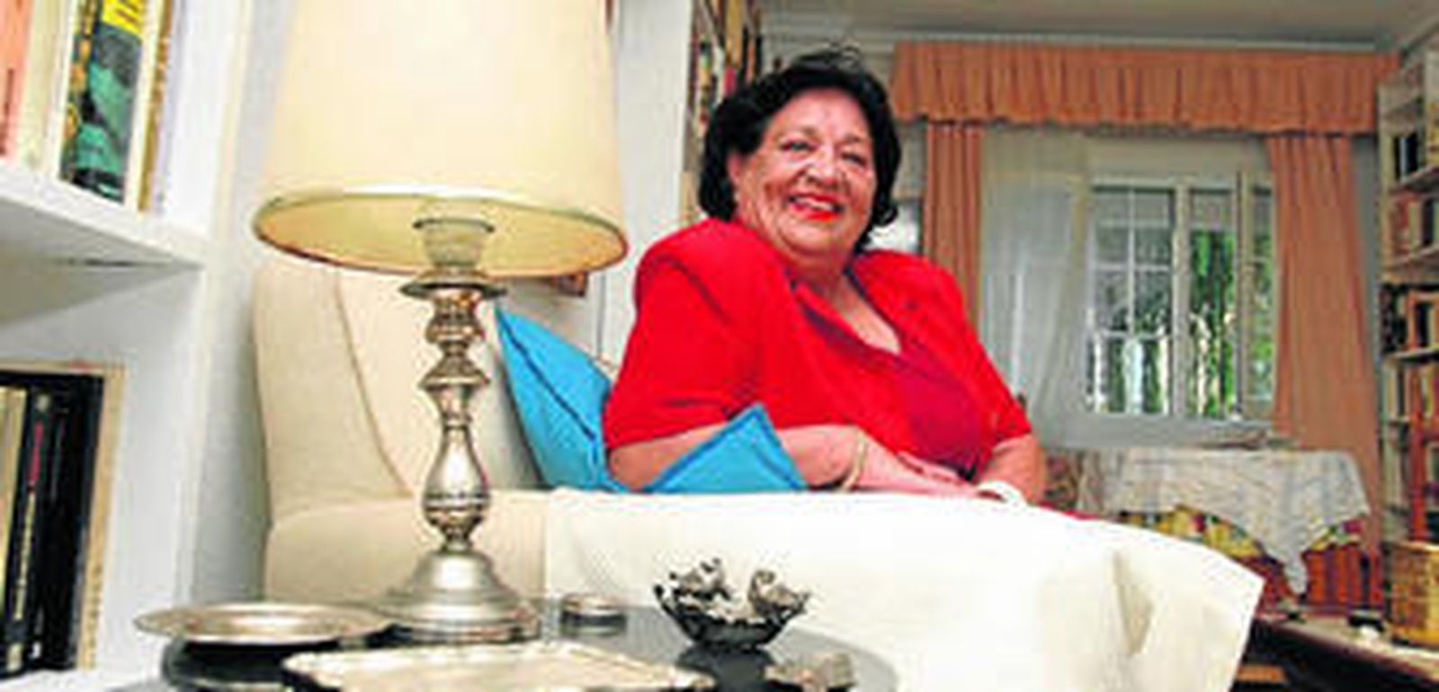 La escritora Pilar Paz Pasamar.