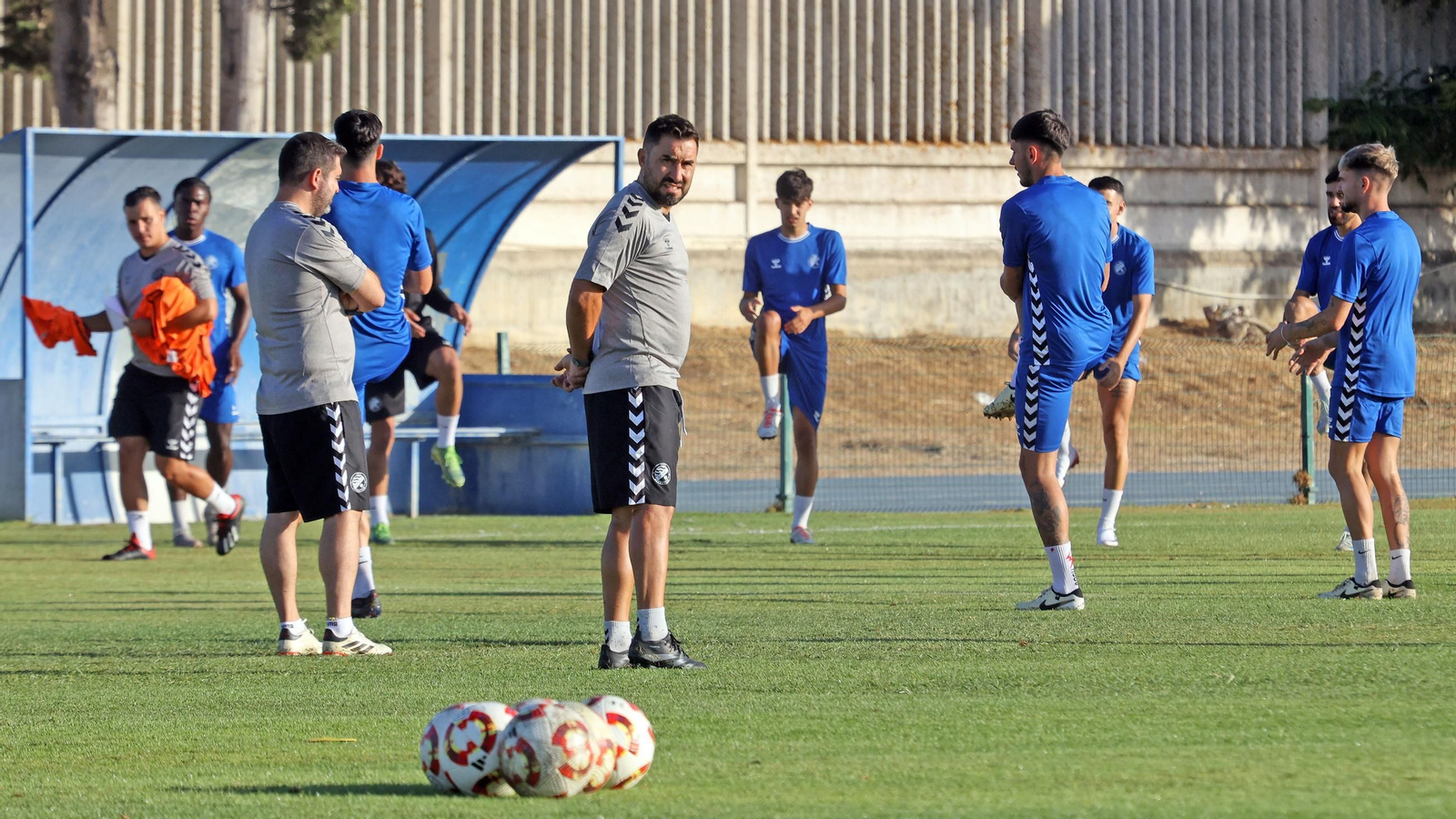 Las fotos del primer entrenamiento de la pretemporada 2025 del Xerez DFC