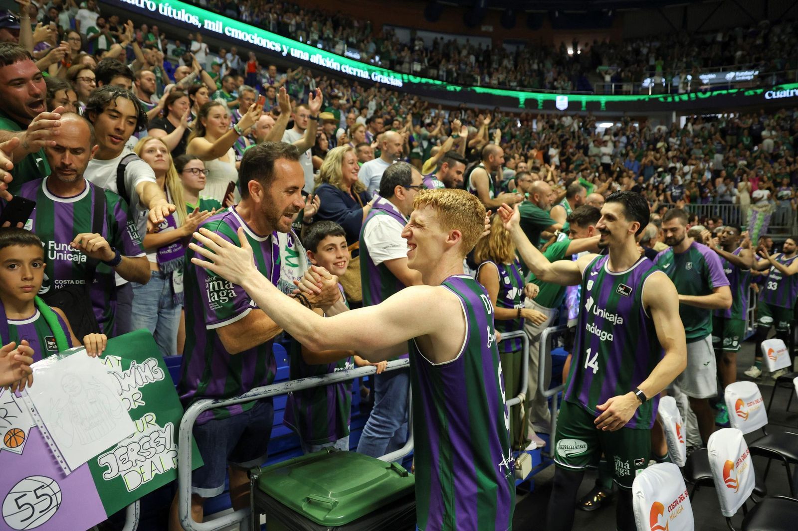 Piel de gallina con el adiós del Carpena al Unicaja