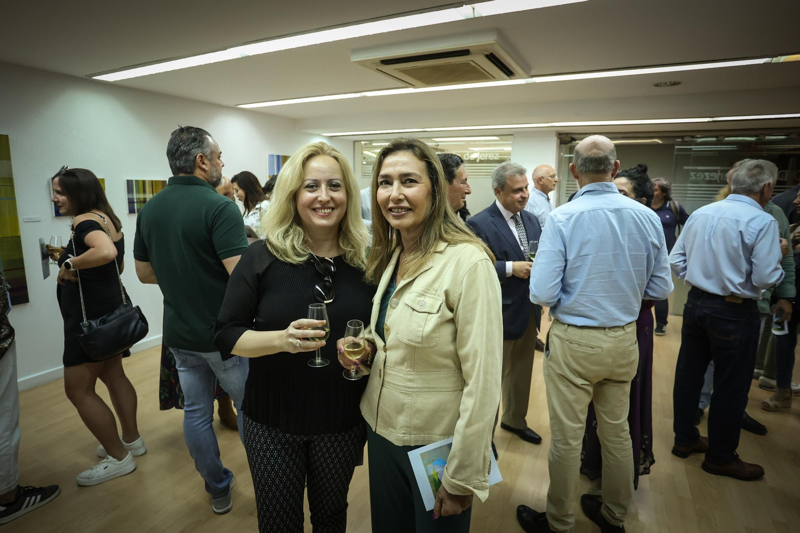 Imágenes de la inauguración de la exposición de Pepe Márquez en la sala ArteAdiario