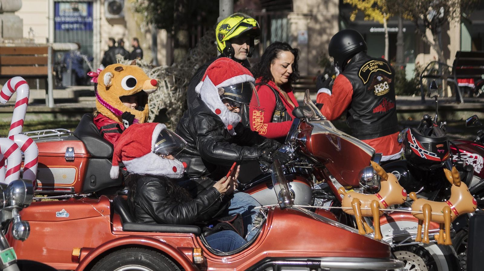 CARAVANA MOTERA NAVIDAD 2024 10.JPG