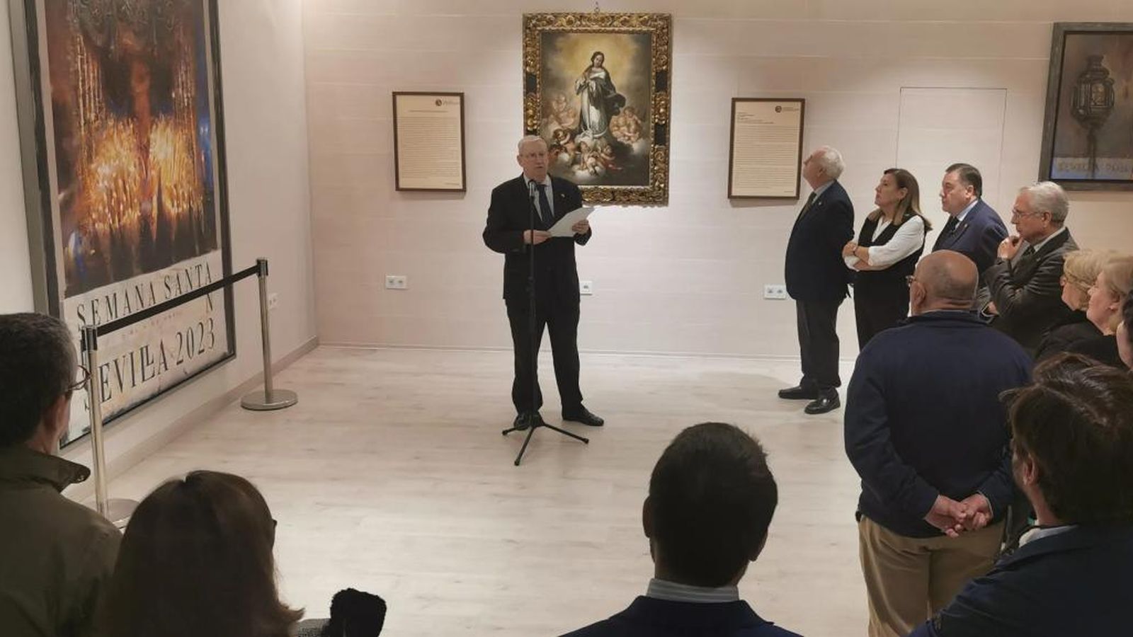 Francisco Vélez interviene en el acto de presentación