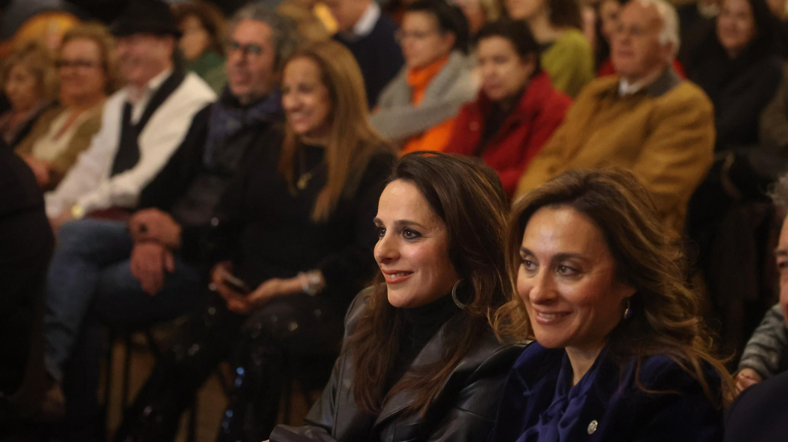 Así fue la presentación del libro de Fran Pereira 'De Chipén , sin ojana' biografía de El Gómez de Jerez