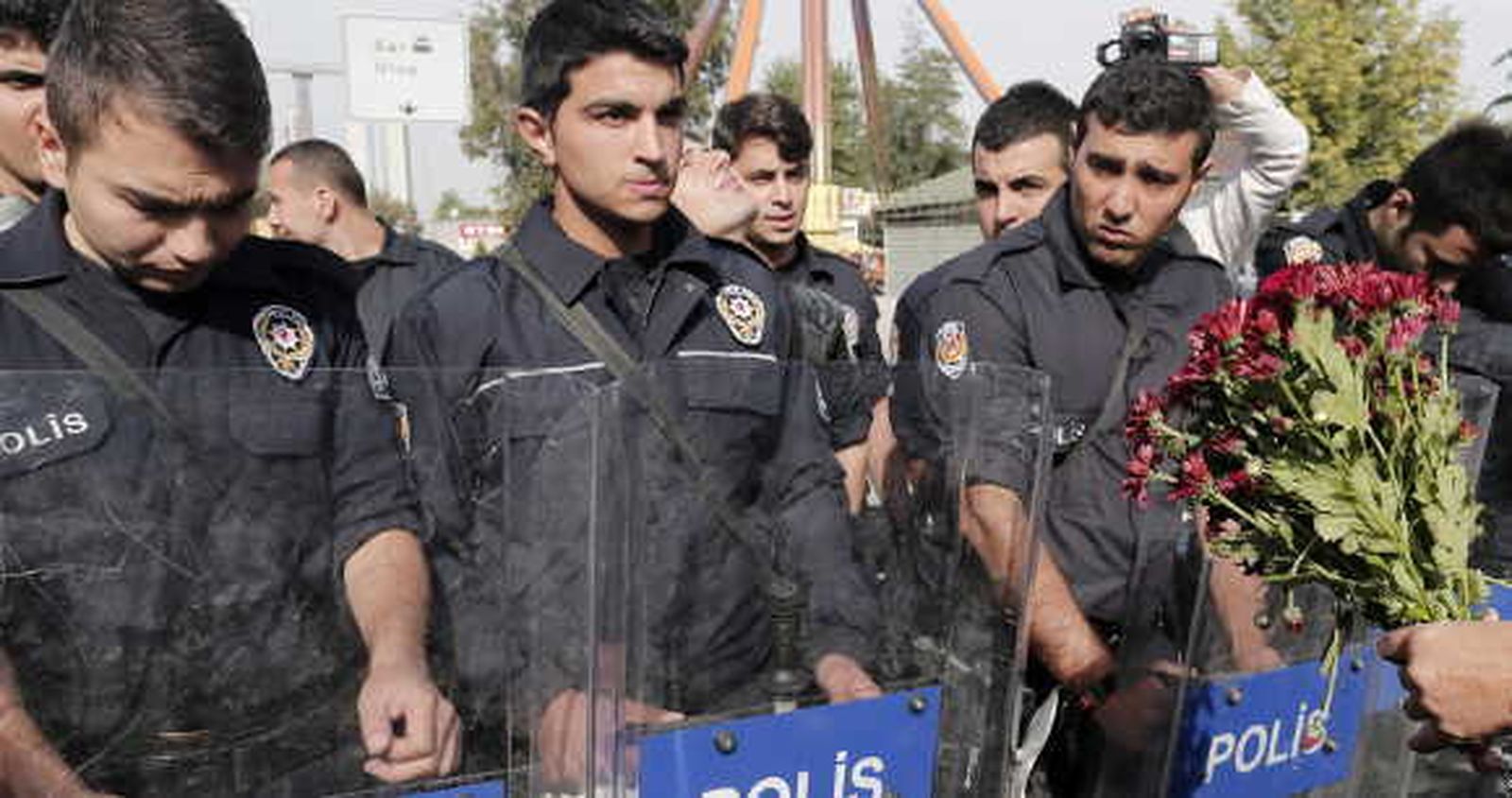 La Policía turca carga contra manifestantes en un acto en recuerdo de las víctimas