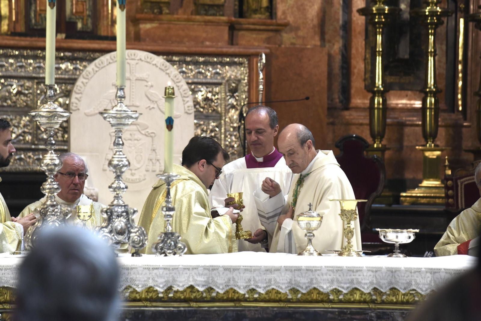 La toma de posesión del nuevo obispo de Córdoba, Jesús Fernández, en imágenes