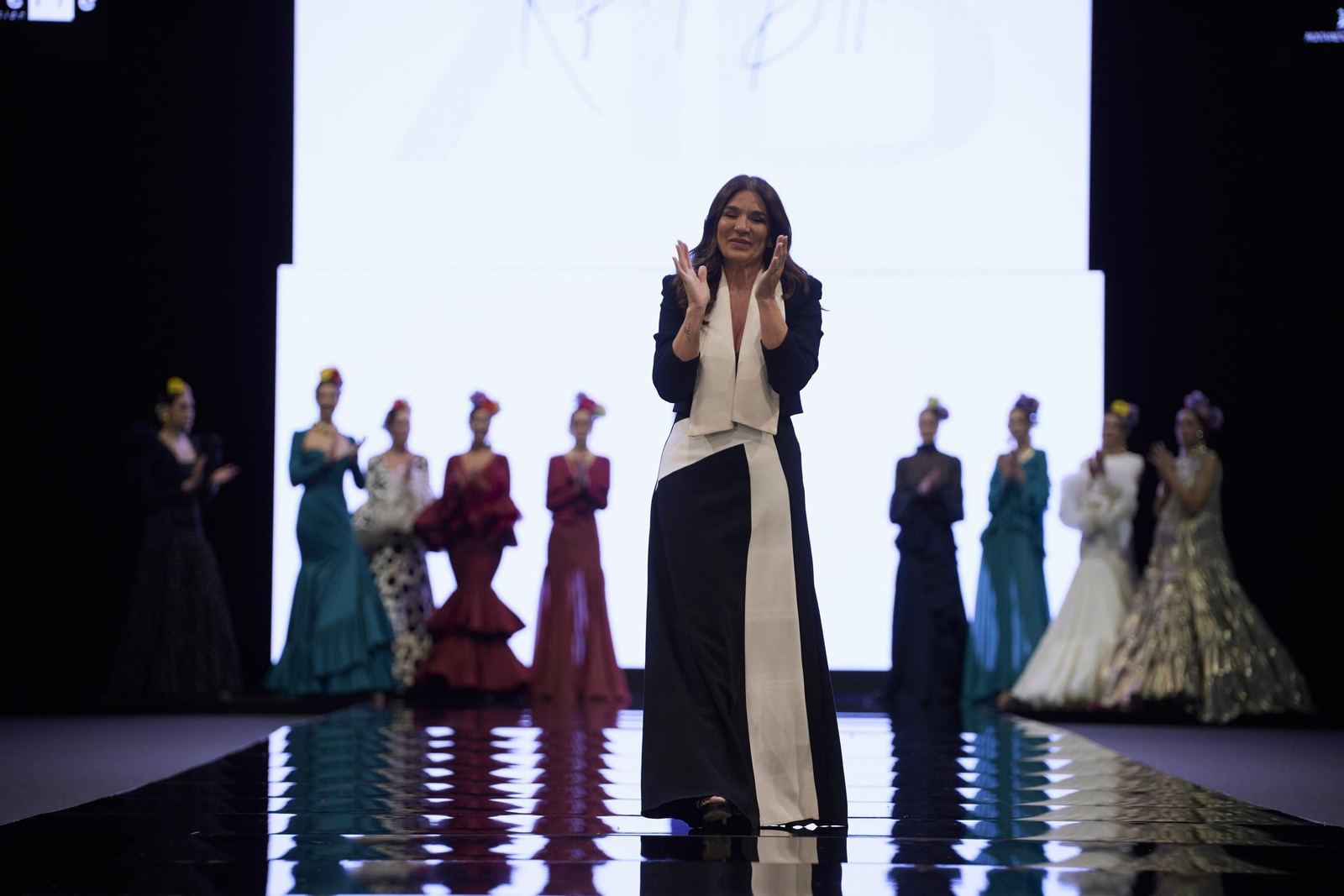 El desfile de Raquel Bollo en SIMOF 2025, todas la fotos