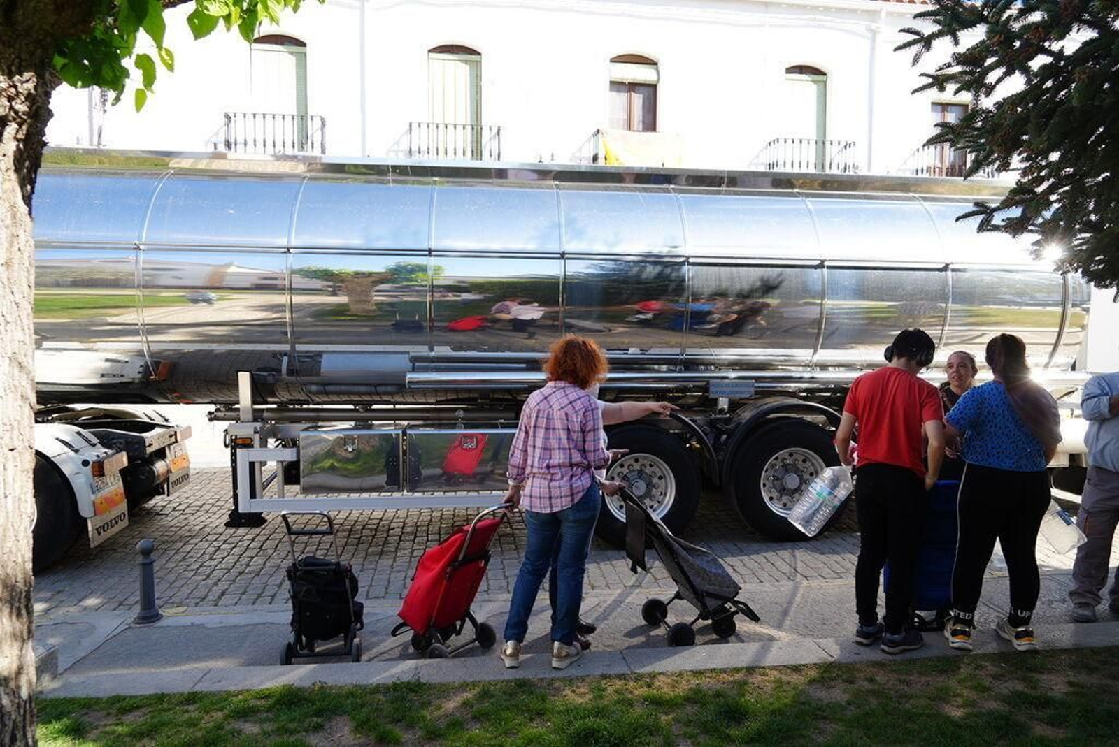 Uno de los camiones que abastecen de agua potable a los vecinos de Pozoblanco.