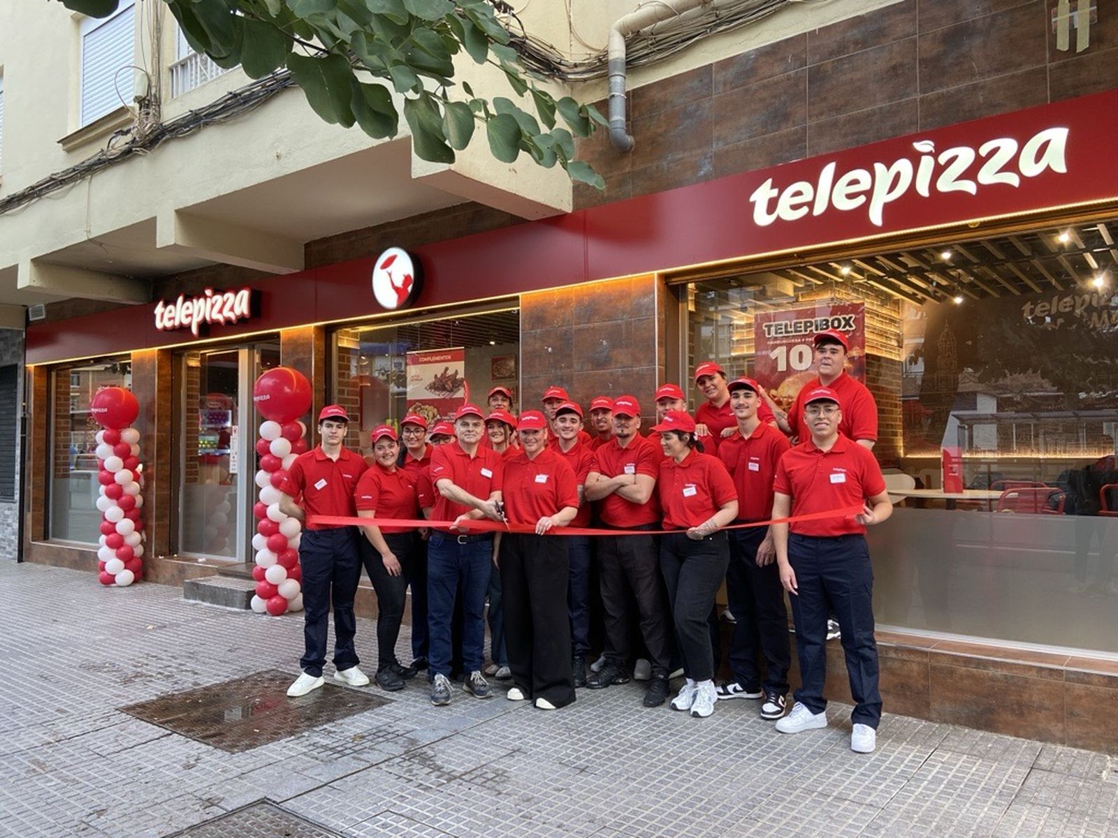 Trabajadores del nuevo Telepizza.