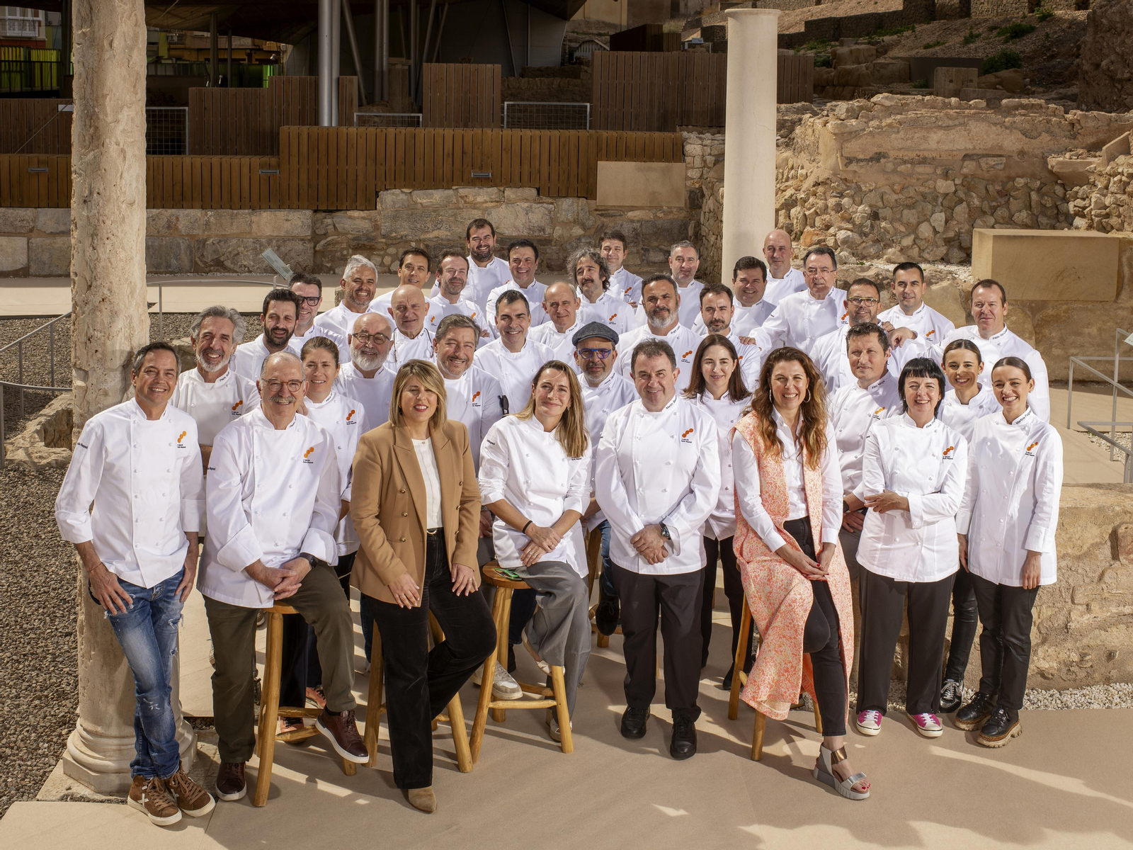 Foto de Familia de la entrega de los Soles de la Guía Repsol 2024