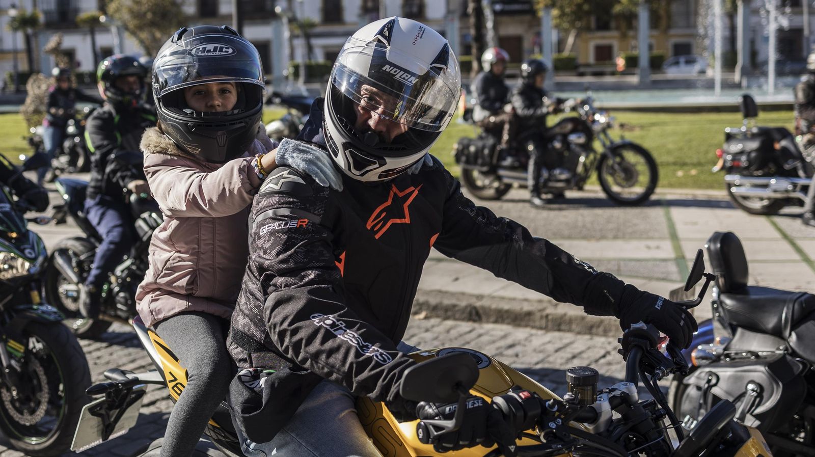 CARAVANA MOTERA NAVIDAD 2024 13.JPG