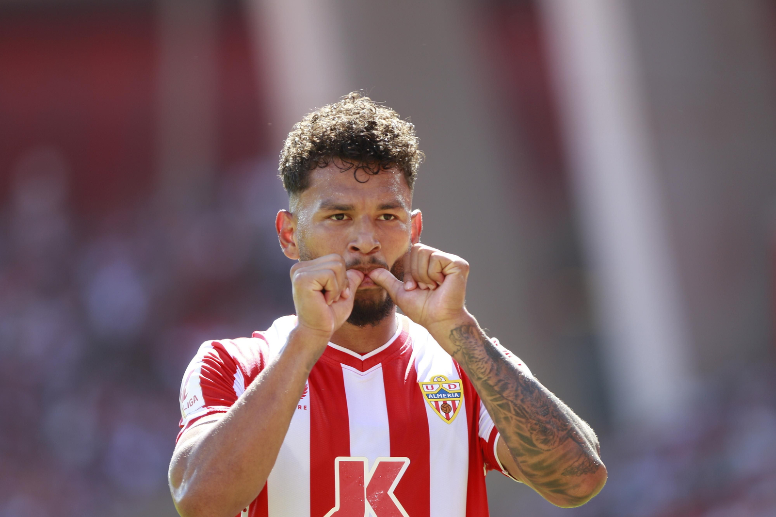 Imágenes del empate a 3 de la U.D. Almería y el Granada C.F.