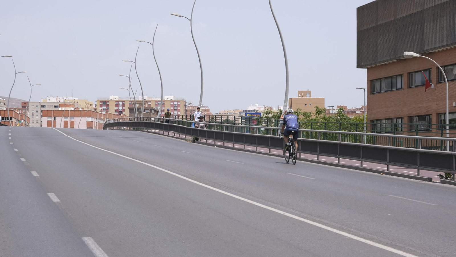 Último día del Puente de la Avenida del Mediterráneo, en imágenes