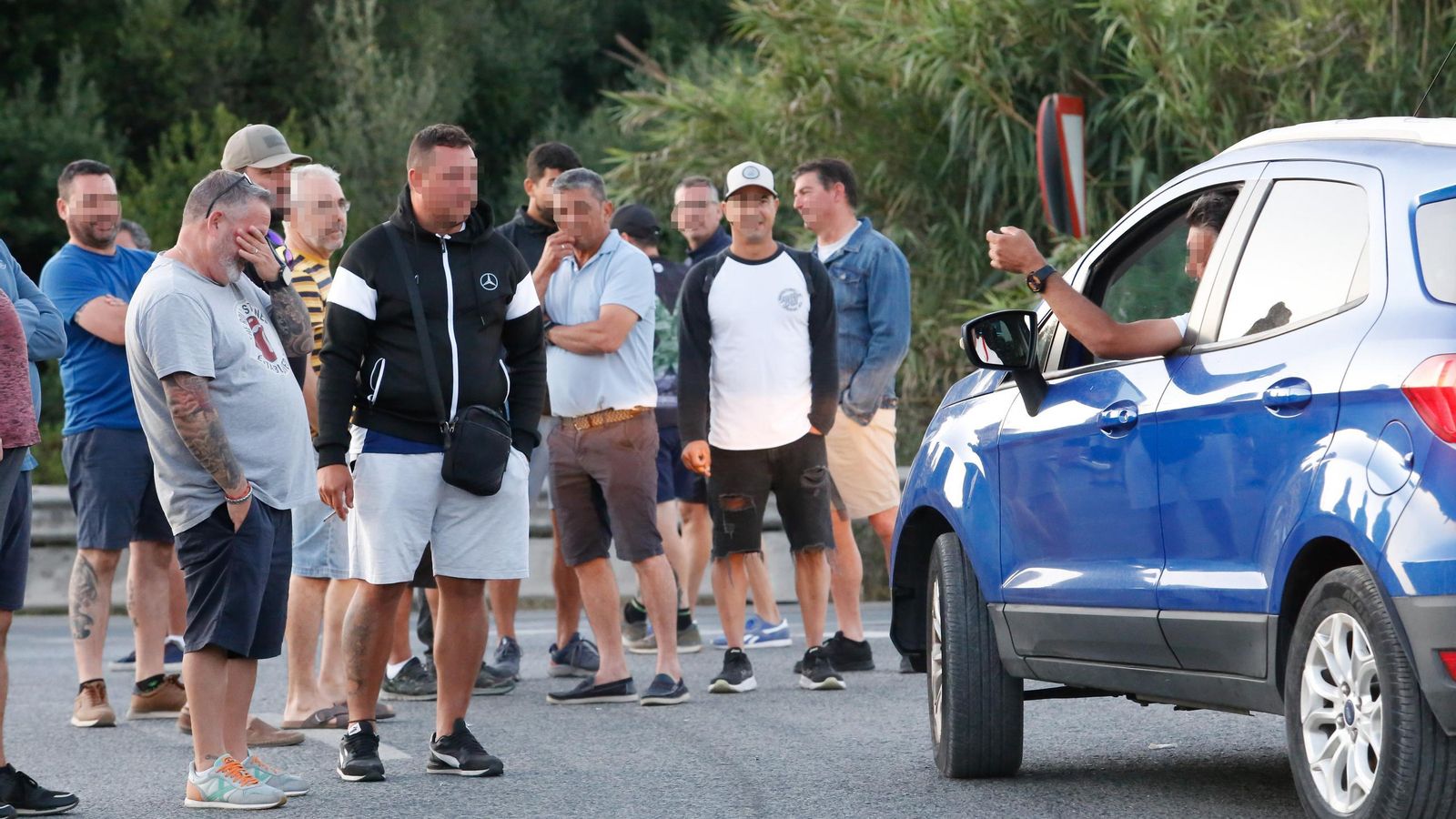 Uno de los piquetes de la huelga, este jueves. 