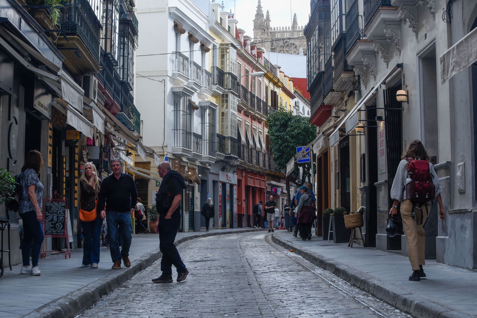 Negocios de la Calle Hernando Colón