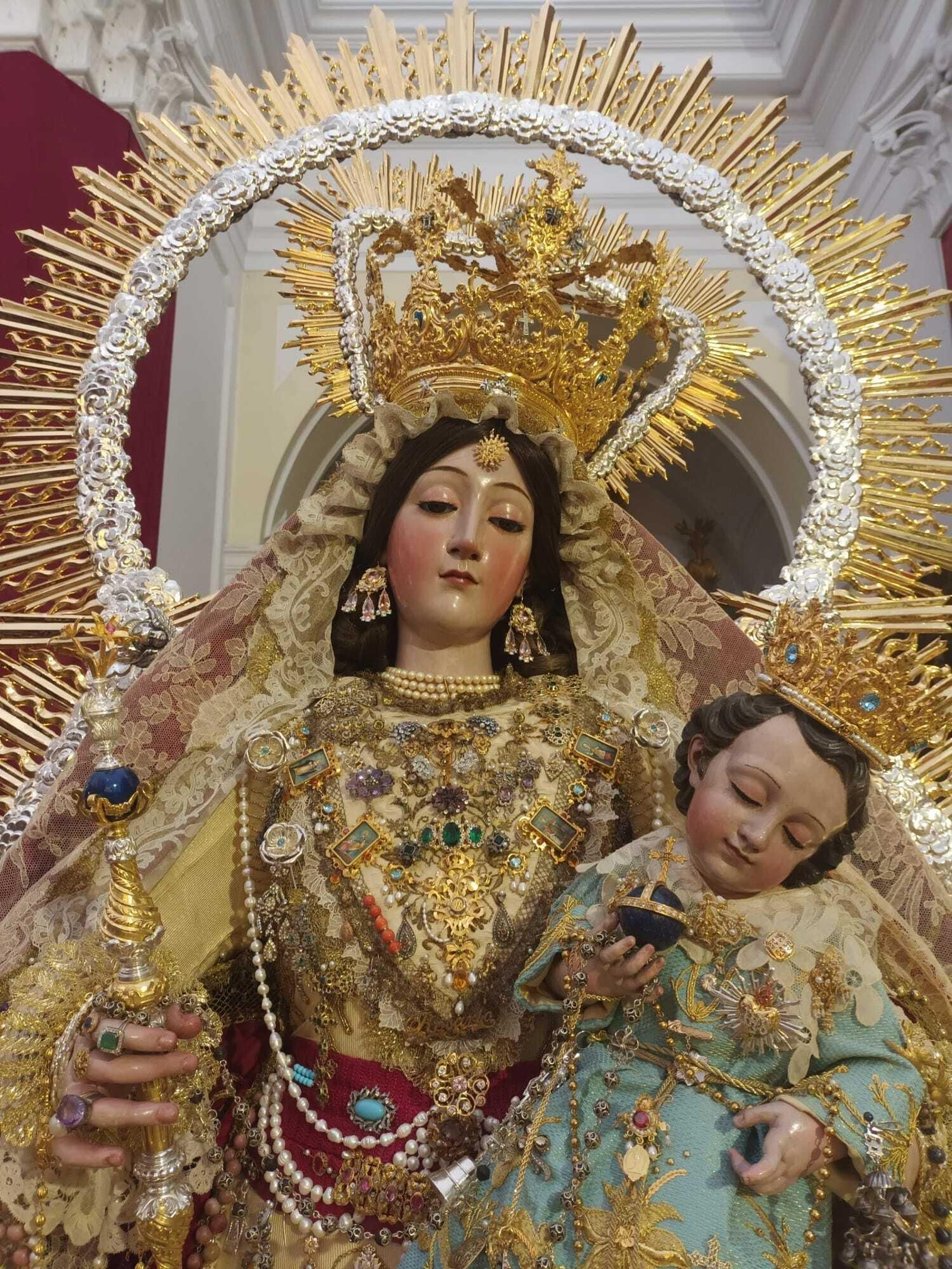 Nuestra Señora del  Rosario de Bornos, Patrona de Bornos.