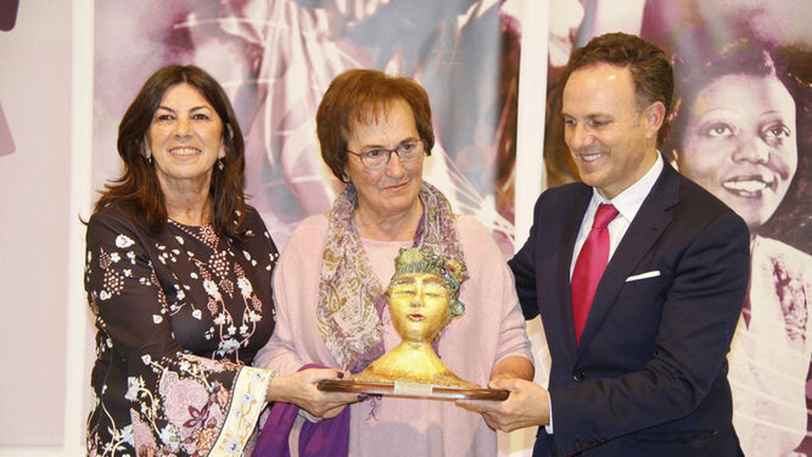 María de los Ángeles Fernández Cortabarría, el pasado 2019 durante la entrega del Premio Menesteo.