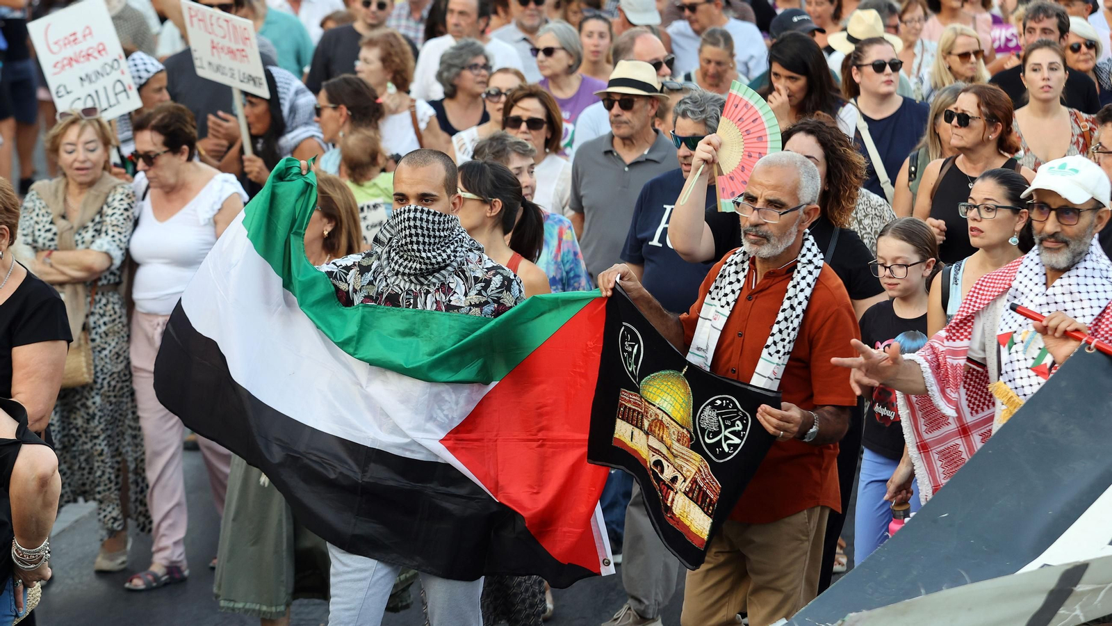 Imágenes de la manifestación 'Jerez con Palestina STOP Genocidio'