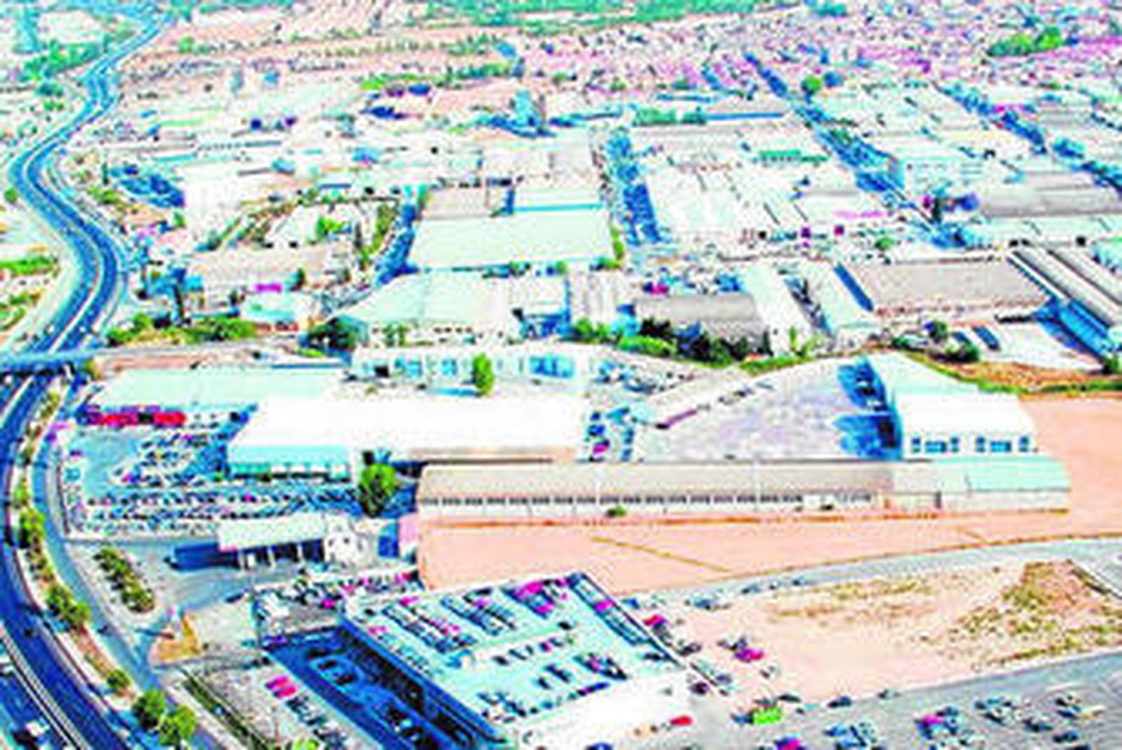 Panorámica del polígono industrial de Asegra en la localidad de Peligros