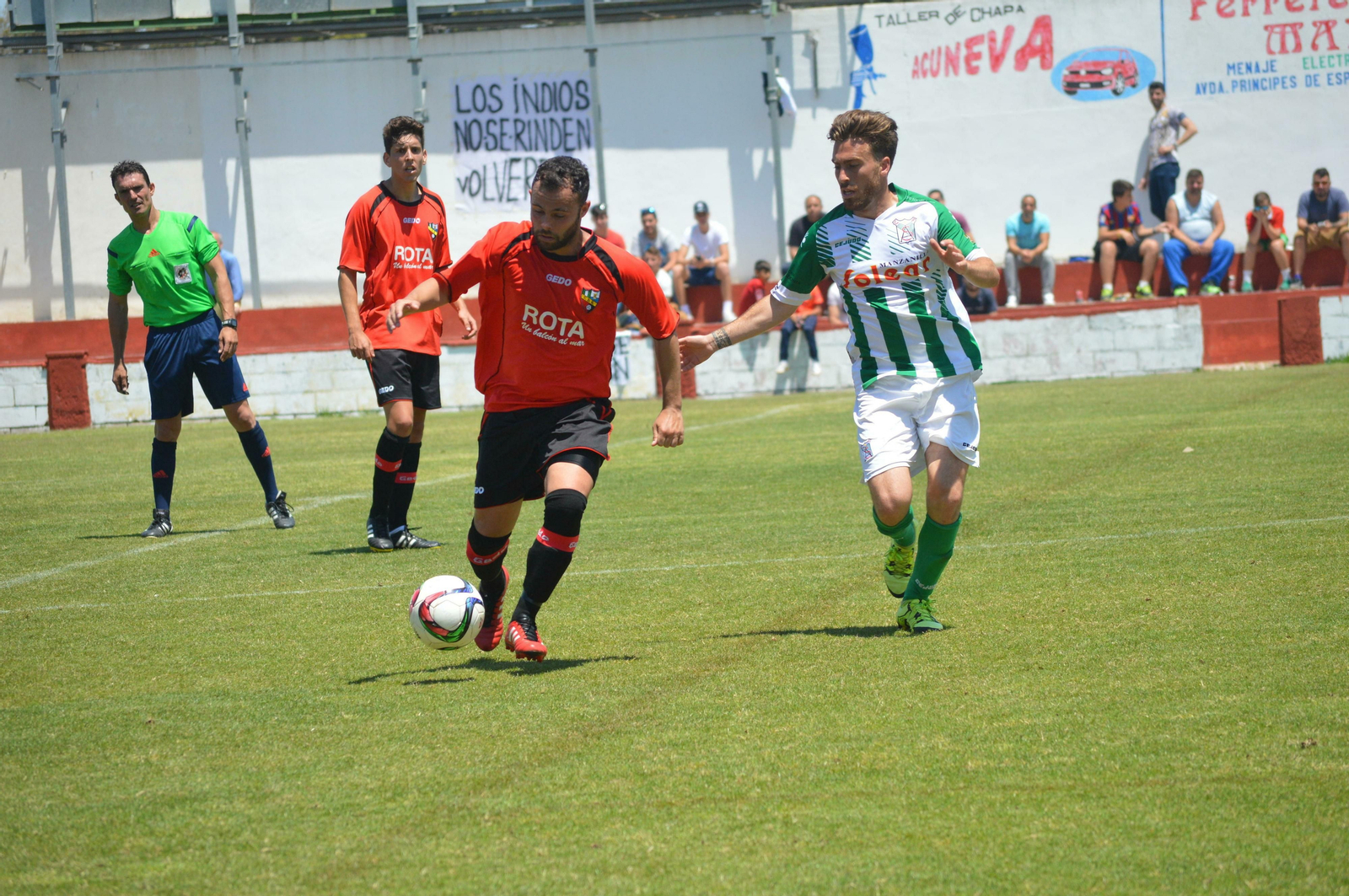 Imagen de un partido en el Puntas Vela entre la Roteña y el Sanluqueño.