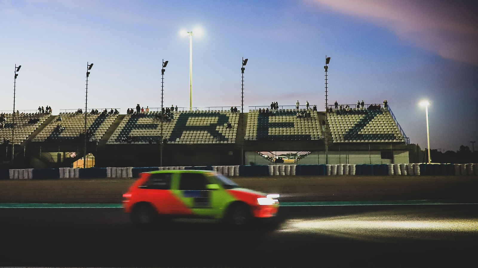 Imágenes del tramo nocturno del Rallye Ciudad de Jerez en el Circuito