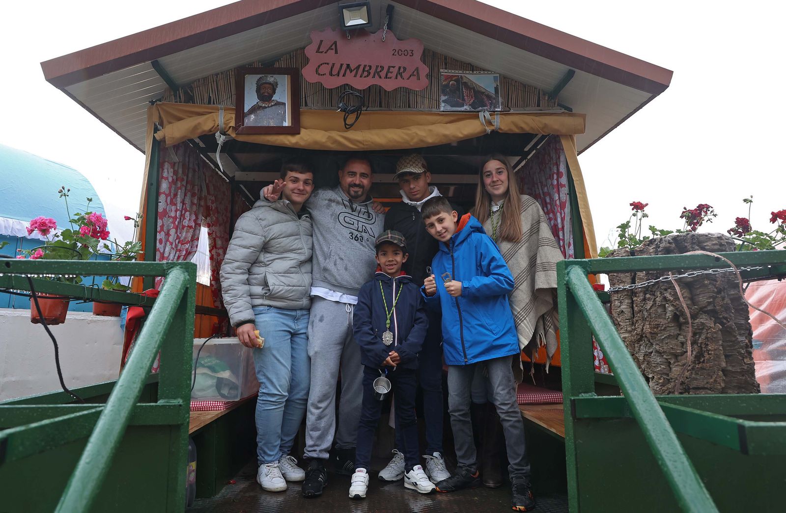 Búscate en las fotos del sábado en la romería de Los Barrios