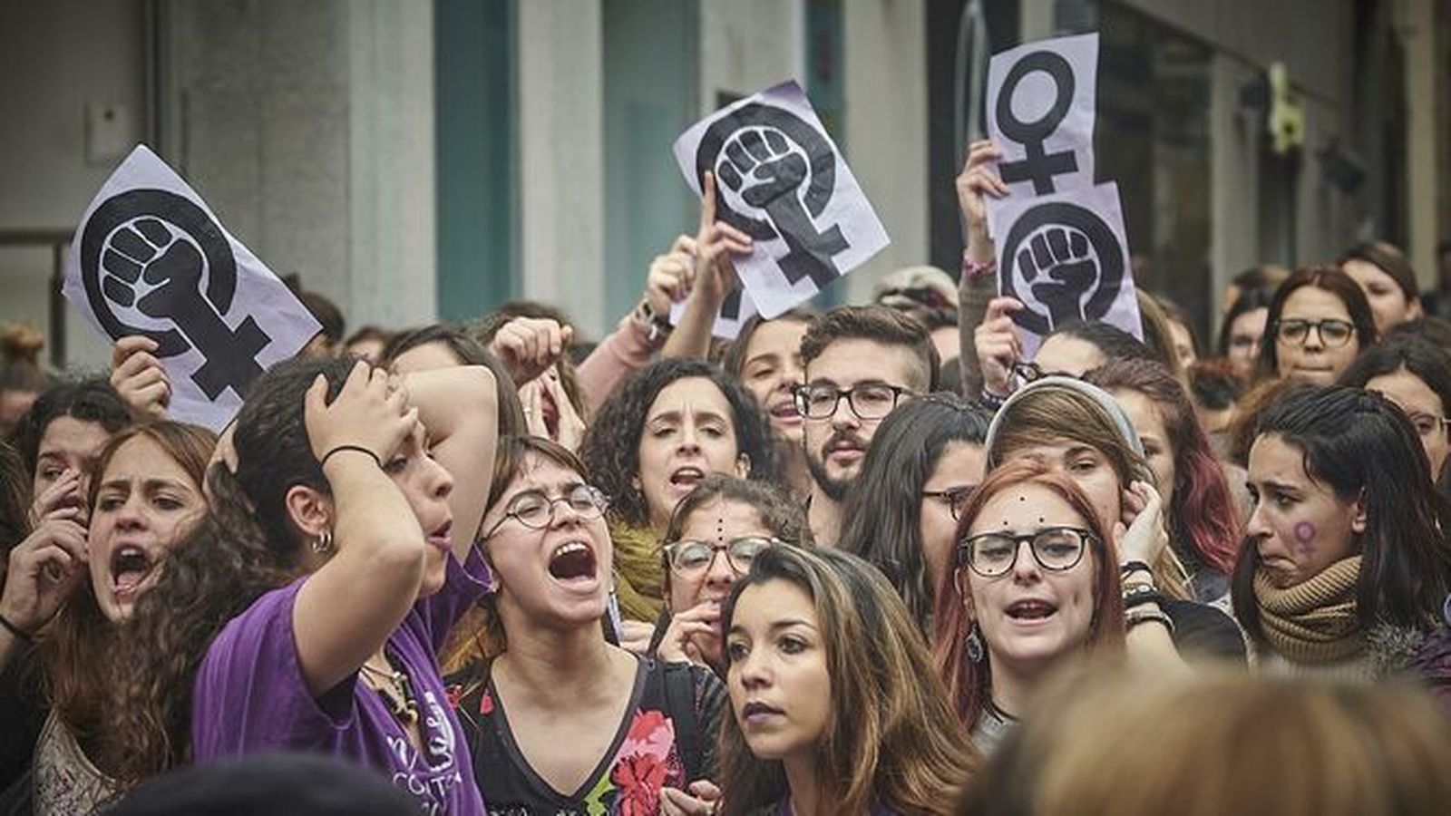 Concentraciones en Cádiz contra la violencia hacia la mujer