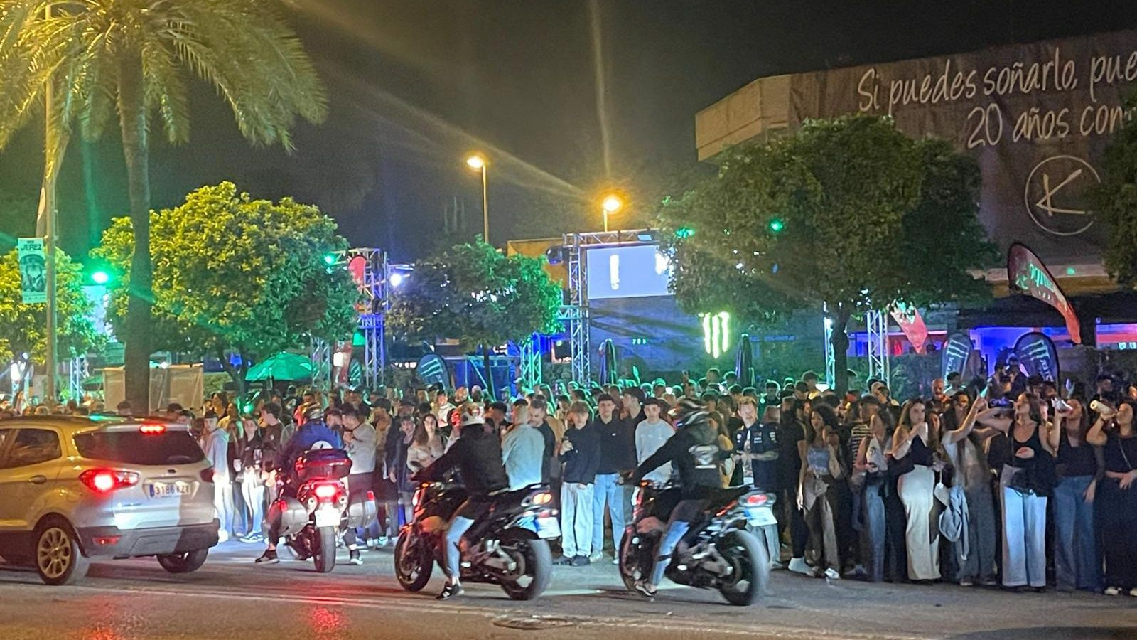 Búscate en el ambiente motero del viernes del Gran Premio 2025 en Jerez.