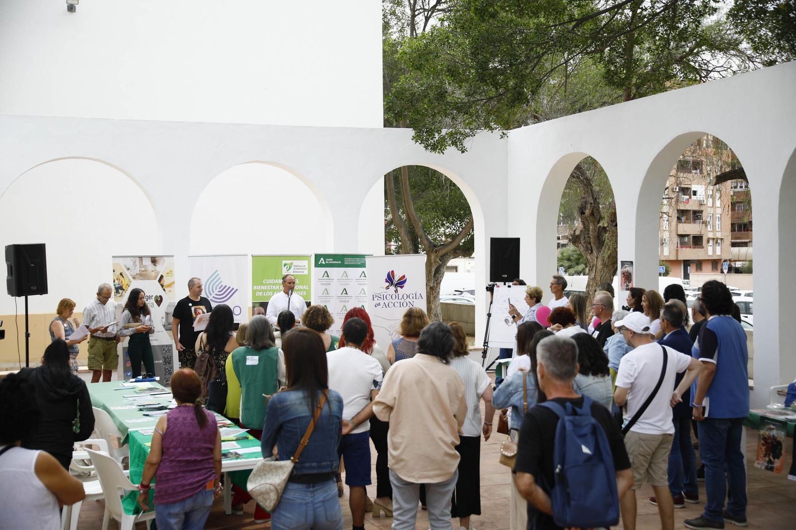 Las imágenes del "Día mundial de la salud mental" en Almería