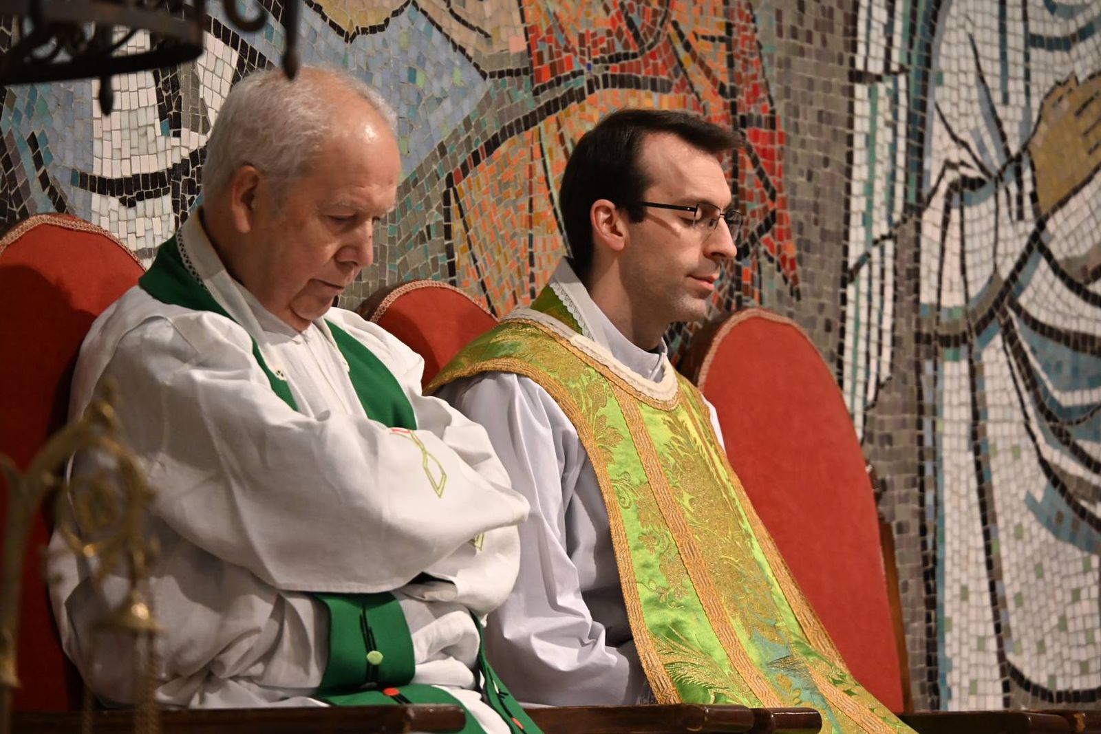 Las imágenes del homenaje de Villa del Río a su párroco emérito, Manuel Tirado Fernández