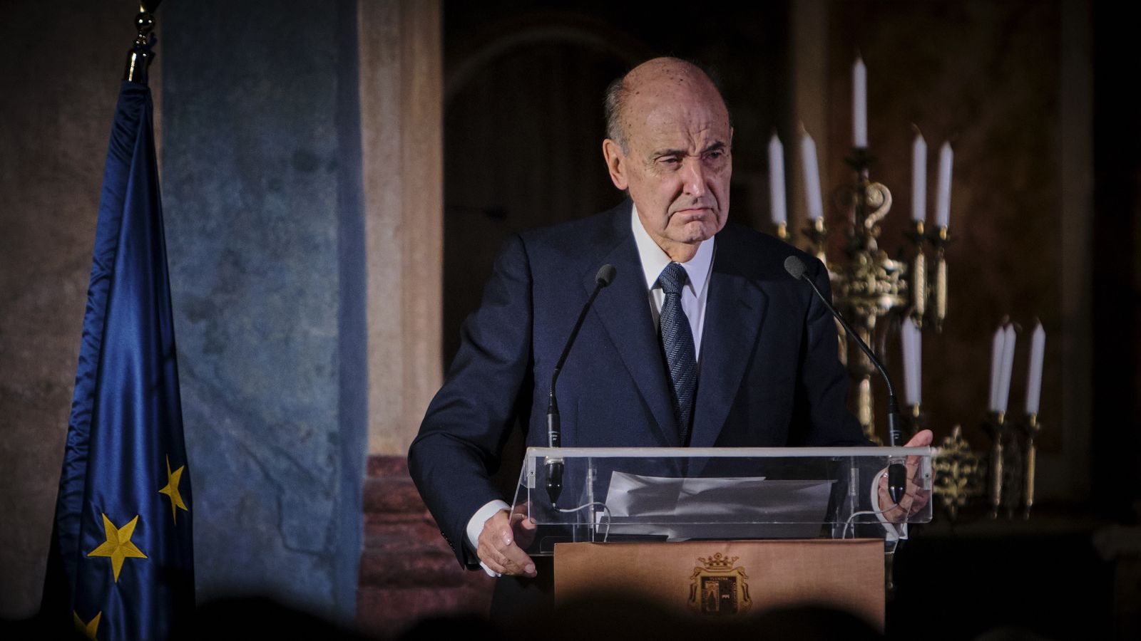 El Colegio de Abogados entrega el Premio Pérez Llorca a Alfonso Guerra en el Oratorio de San Felipe