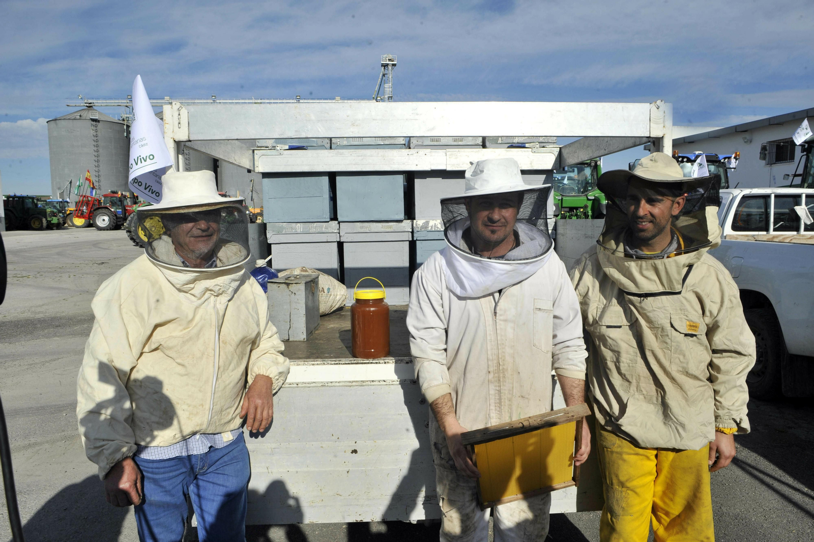 Imágenes de la tractorada reivindicativa en Villamartín