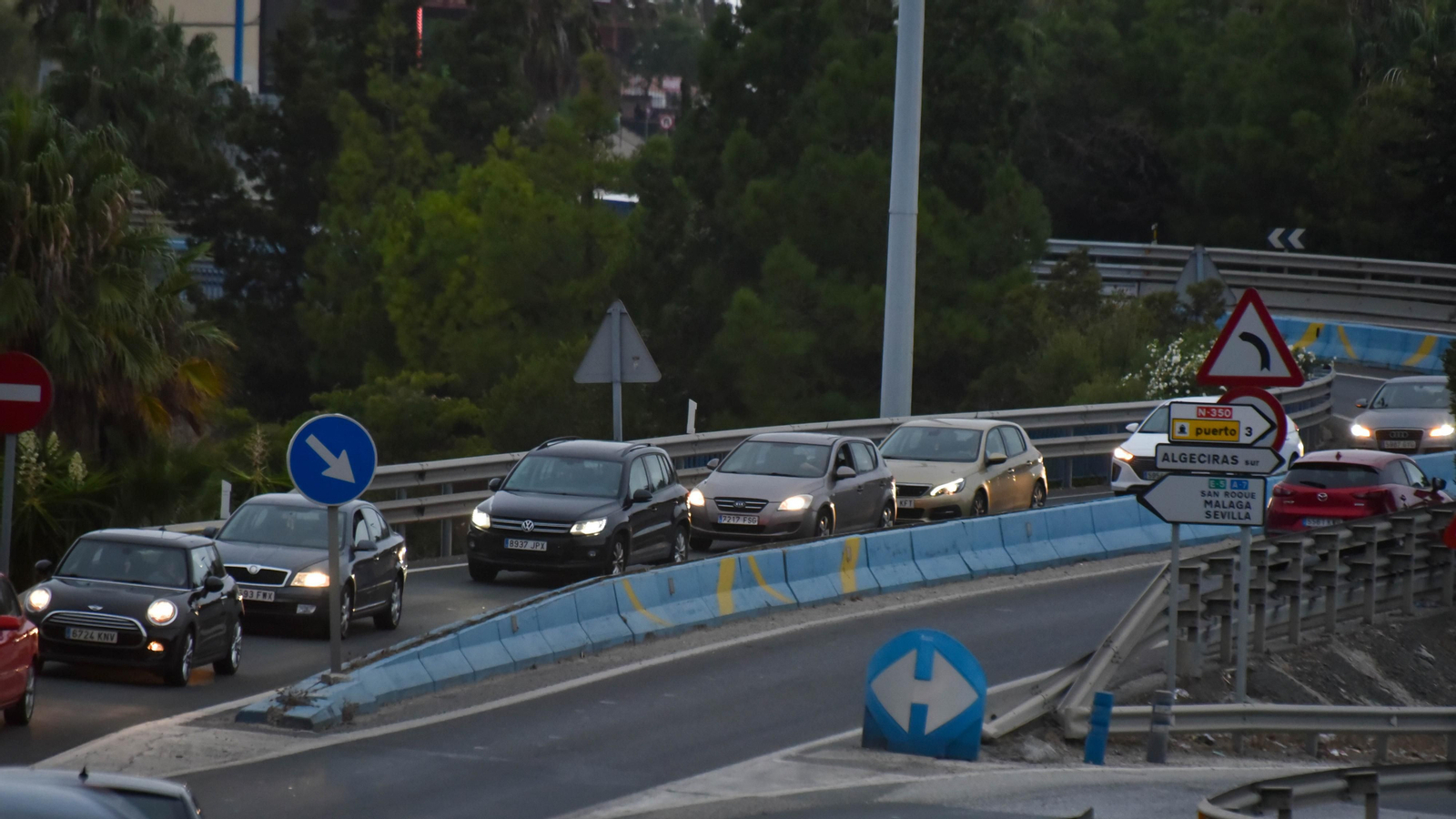 Las fotos de la retenciones de trafico en la A-7 a su paso por el Campo de Gibraltar