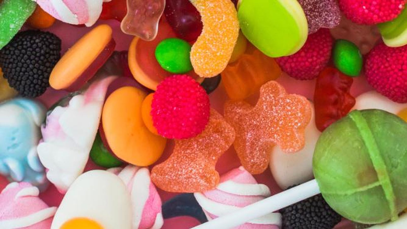 ¿Cuál es la relación entre las chucherías y los problemas mentales?