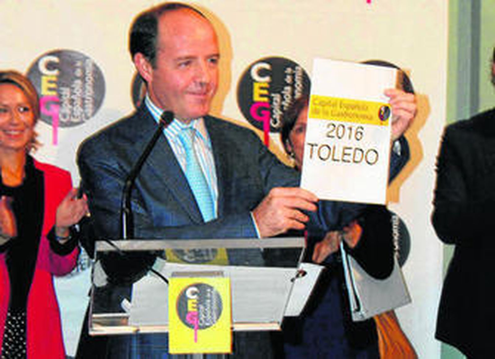 Un momento de la elección de Toledo como Capital Gastronómica de 2016, ayer en Madrid.