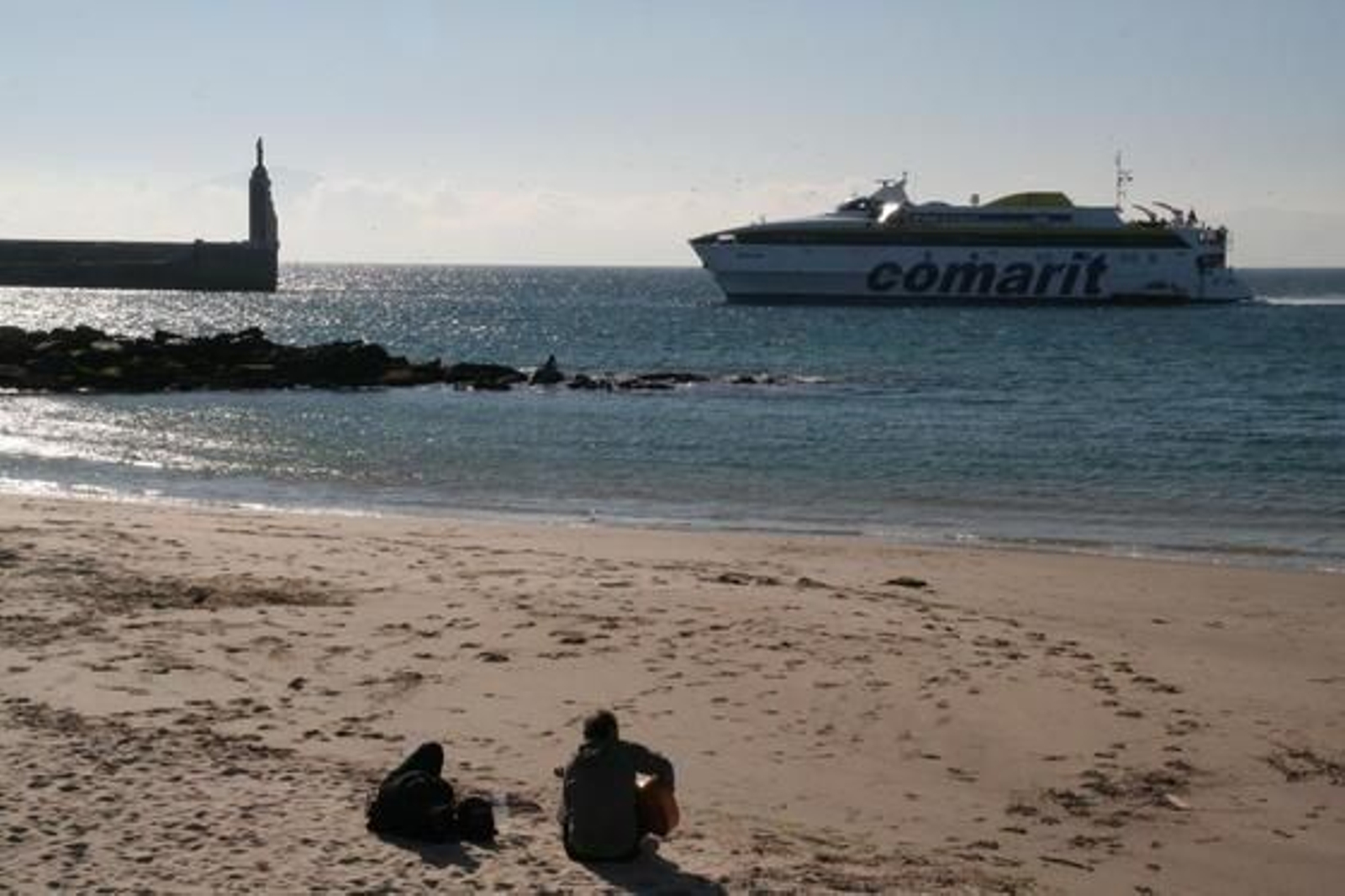 La marea histórica se vivió en las playas del Campo de Gibraltar con mucha espectación, sobre todo en la de Poniente de La Línea y El Rinconcillo de Algeciras./Fotos:Paco Guerrero/Shus Terán/J.M.Quiñones

Foto: Paco Guerrero/J.M.Q./Shus Teran/