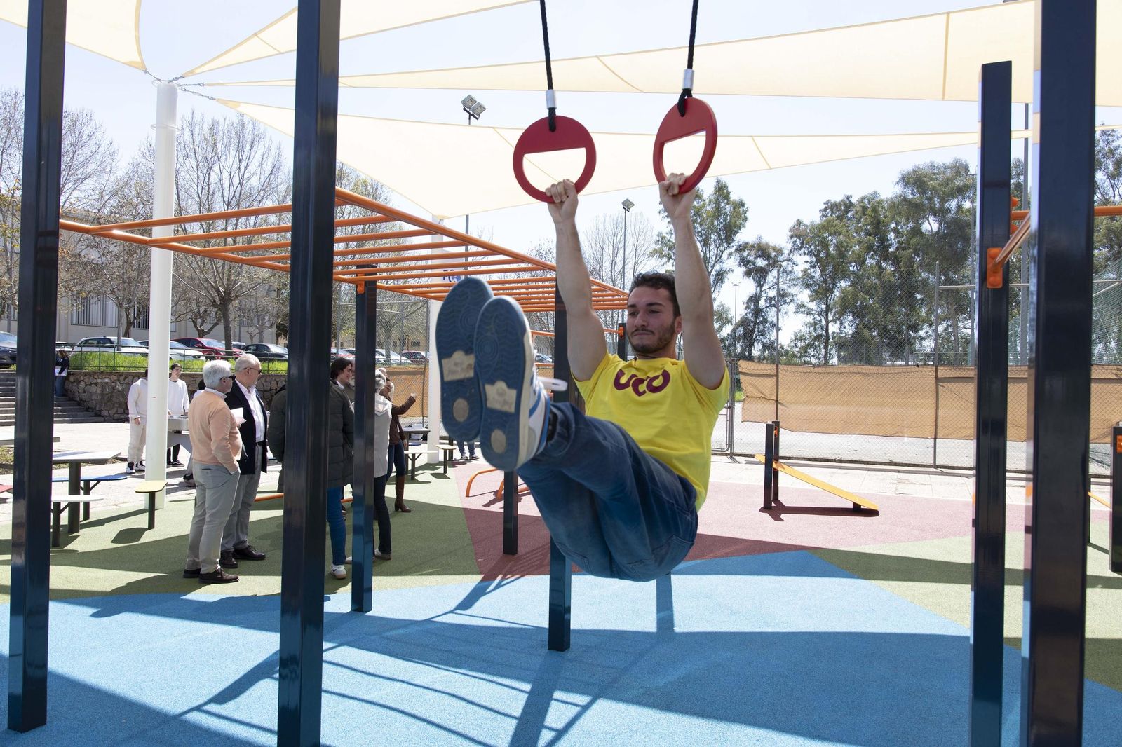 El parque de calistenia del Campus de Rabanales, en imágenes