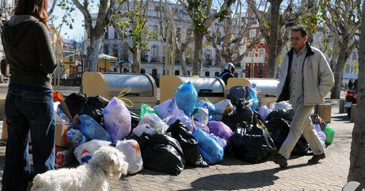 Huelga en Lipasam - El segundo día de huelga deja 700 toneladas de ...