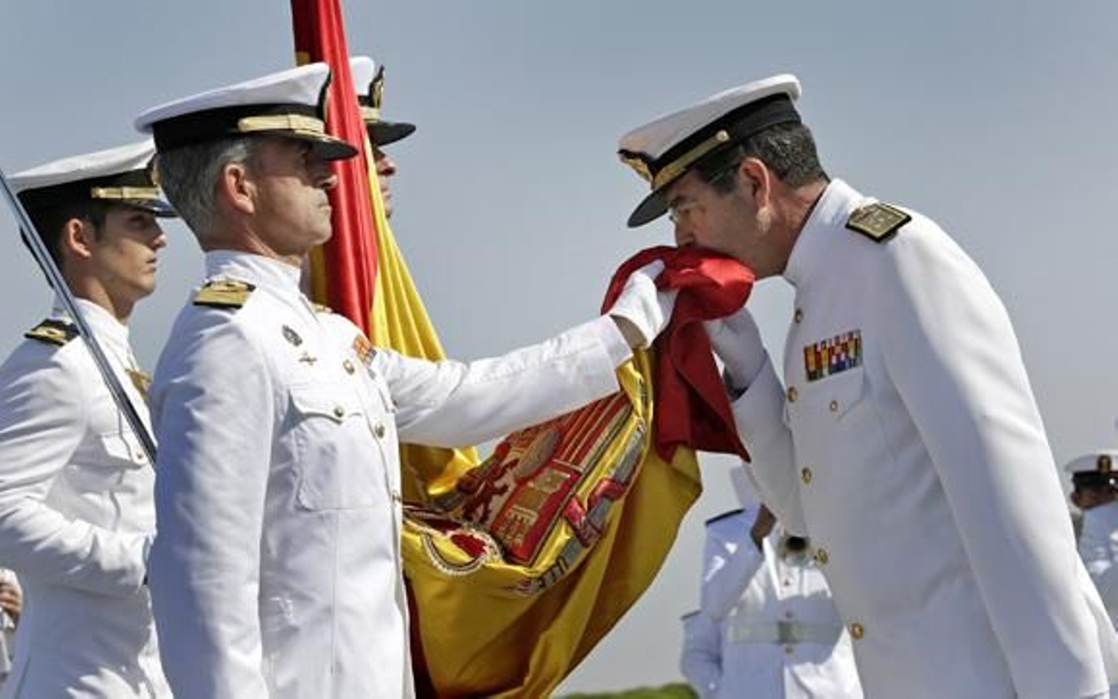 El almirante de la Armada Franco Suanzes se despide de su cargo