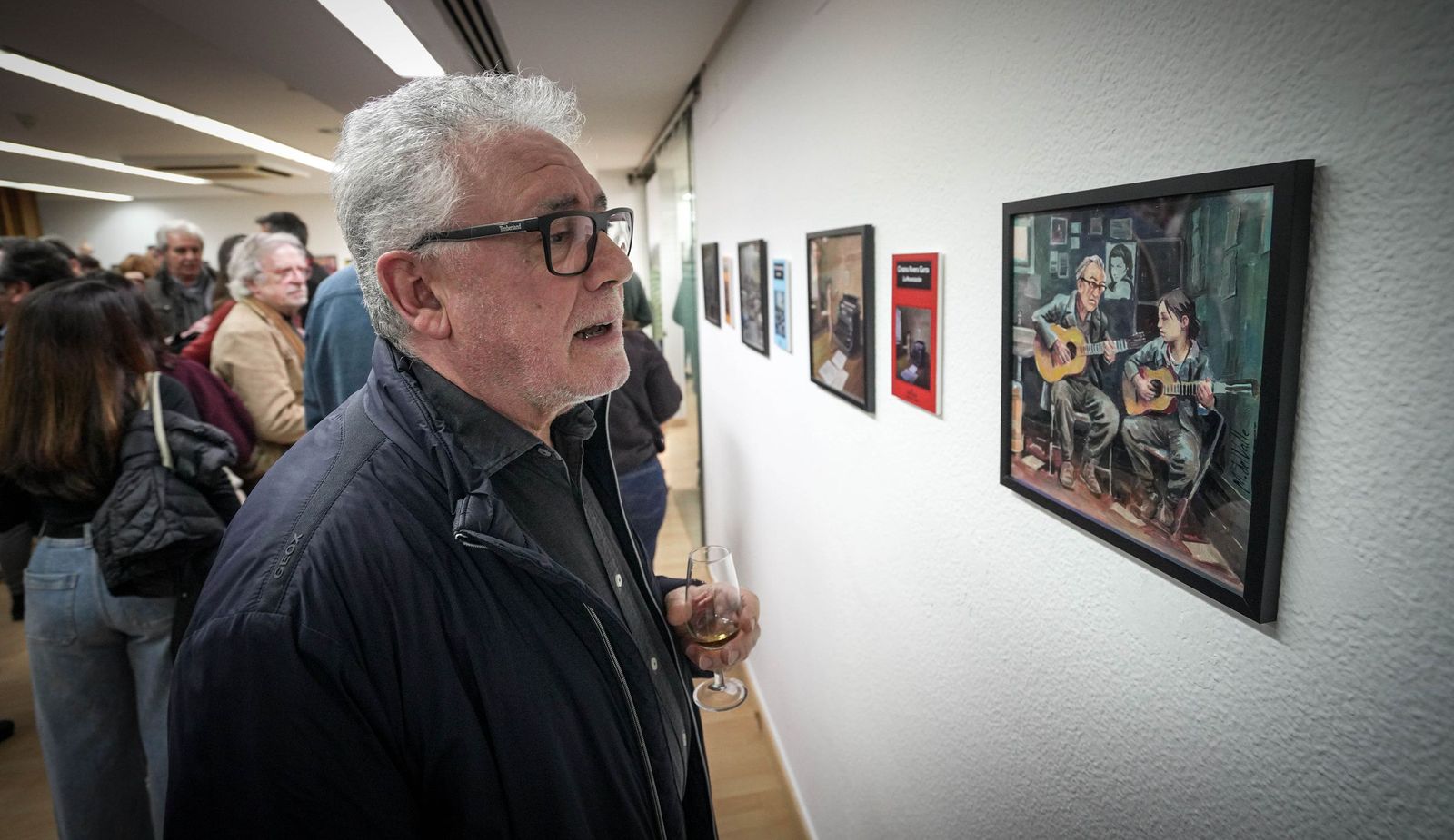 Imágenes de la inauguración de la exposición de Manuel del Valle en la sala ArteaDiario