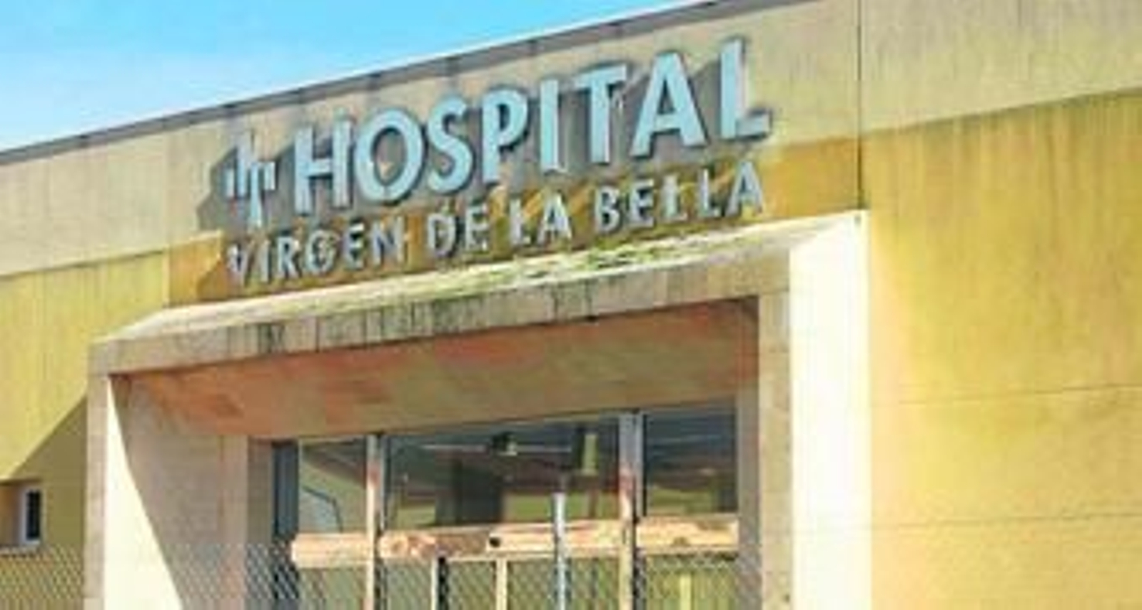Entrada al hospital Virgen Bella construido por Pascual.