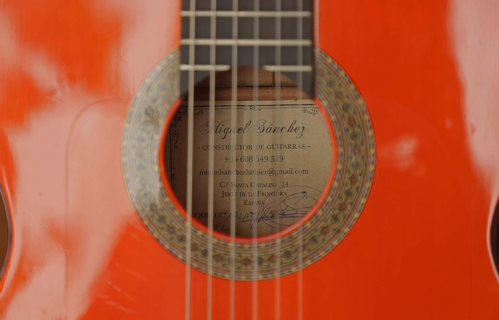 Fotos del encuentro de maestros Luthiers en el centro de interpretación Paco de Lucía de Algeciras