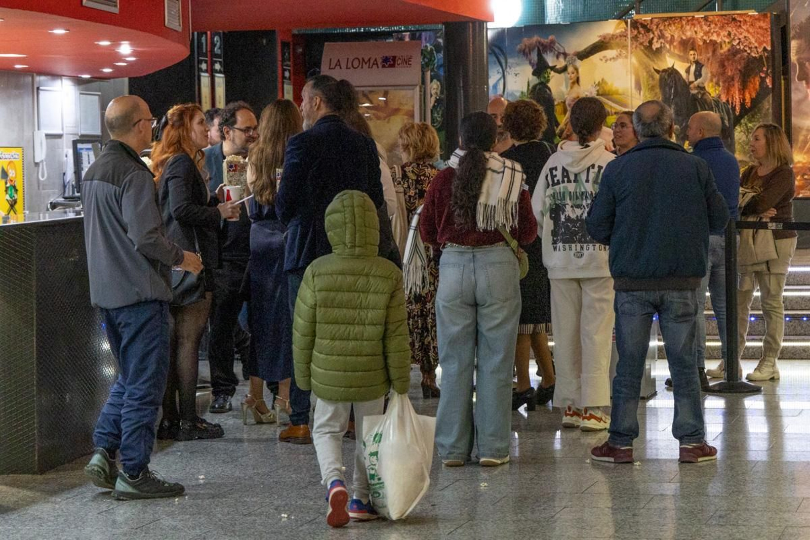 Estreno de la película 'La sombra del quebrantahuesos', de Luisje Moyano