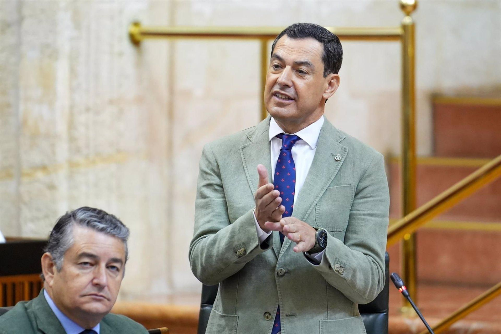 Juanma Moreno en el pleno del Parlamento andaluz el 25 de julio Juanma Moreno en el pleno del Parlamento andaluz el 25 de julio