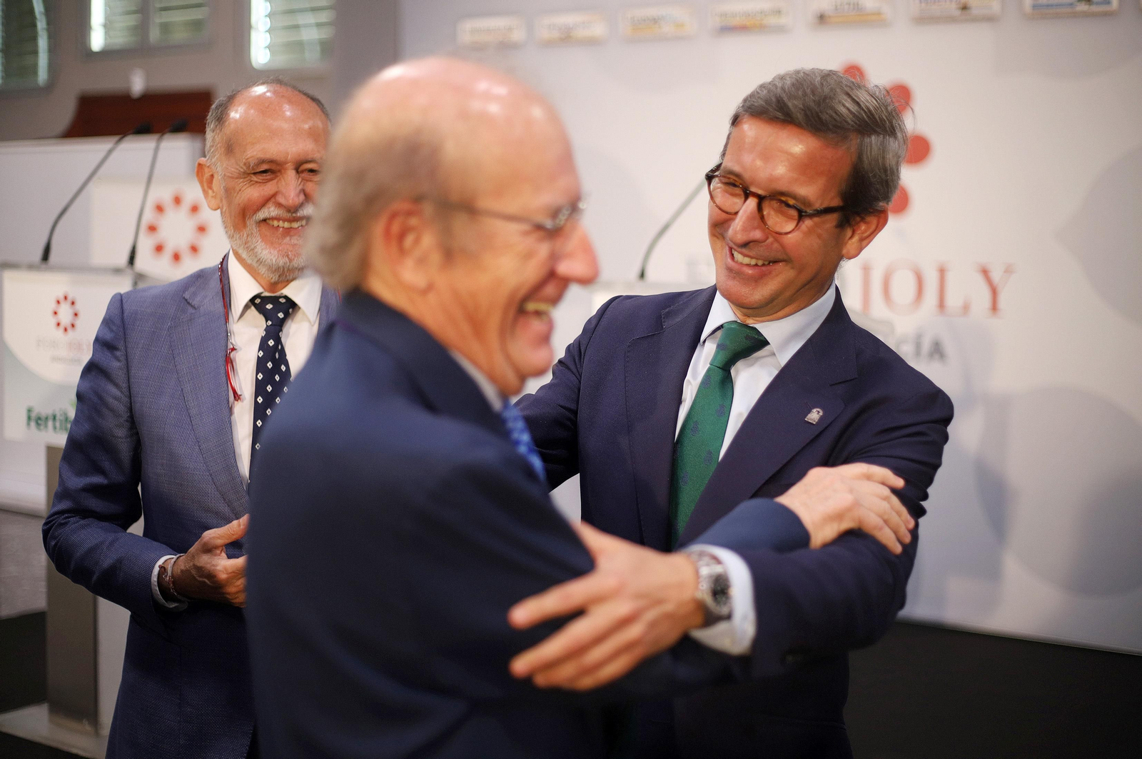 Imágenes del desayuno-coloquio con Jorge Paradela en el Foro Joly Andalucía