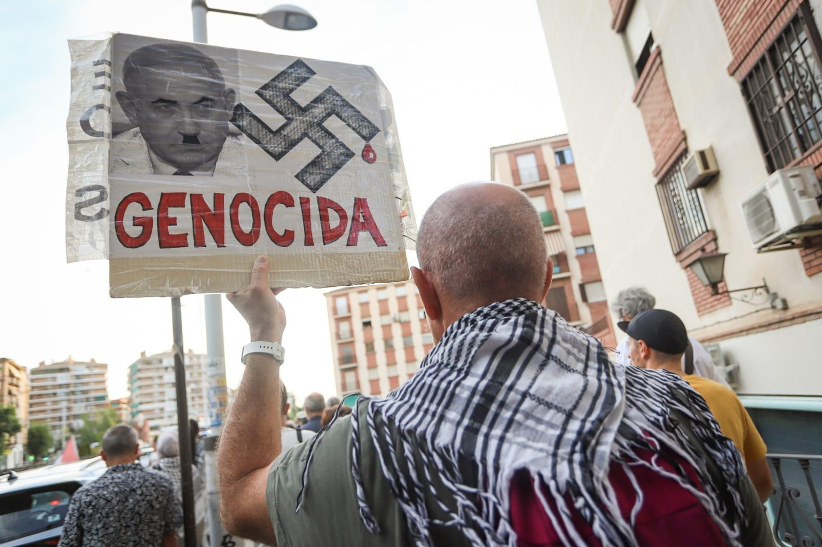 Una caravana solidaria recorre Granada en defensa de Palestina